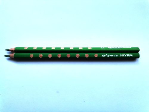 Színes ceruza Lyra Groove Slim háromszögletű, vékony, oliva zöld