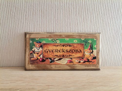 Fa táblakép Gyerekszoba felirattal, macis mintával